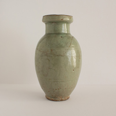 Celadon jar of Yue type, China, Zheijiang Province, Song dynasty, 11th century