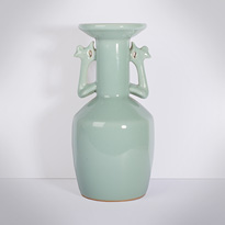 Kyoto celadon porcelain vase, by Wazen - Japan, Meiji era, circa 1900