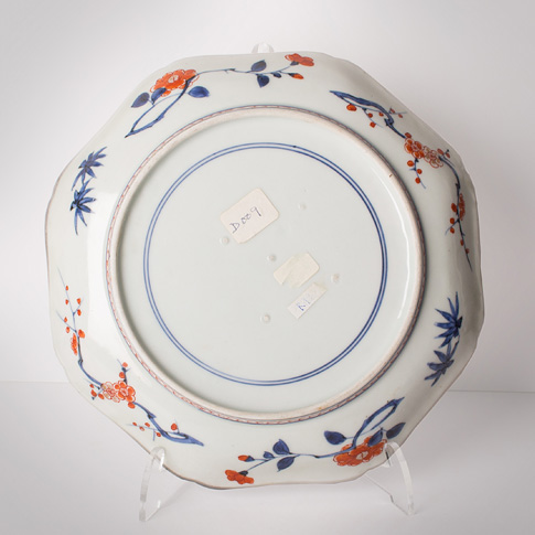 Imari porcelain plate (underside), Japan, Edo period, circa 1690-1720
