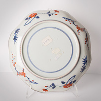Imari porcelain plate (underside), Japan, Edo period, circa 1690-1720 [thumbnail]