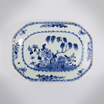 Blue and white export porcelain dish, China, Qianlong period, circa 1760 [thumbnail]