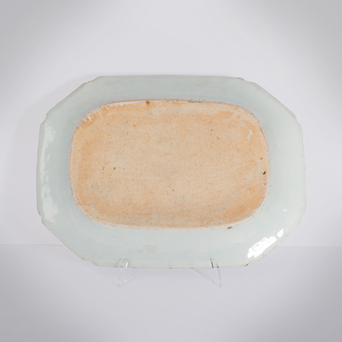 Blue and white export porcelain dish (underside), China, Qianlong period, circa 1760