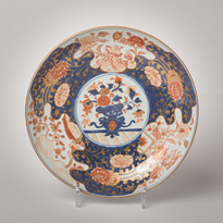 Imari porcelain dish - China, Qianlong, 18th century