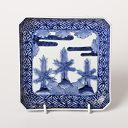 Arita blue and white porcelain dish - Japan, Edo period, late 18th century