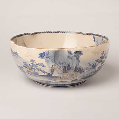 Rare Satsuma blue and white bowl (side view 2), Japan, Meiji era, early 20th century