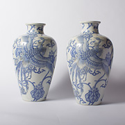 Pair of Arita blue and white porcelain vases - Japan, Taisho era, circa 1920