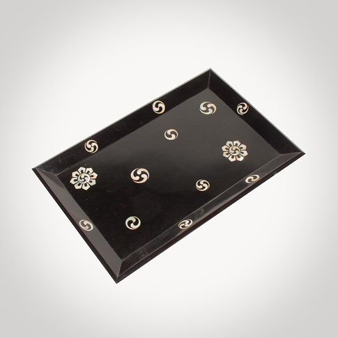 Black lacquer and mother of pearl inlaid tray, Japan, Taisho era, early 20th century