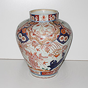 Imari porcelain vase - Japan, Edo period, circa 1700