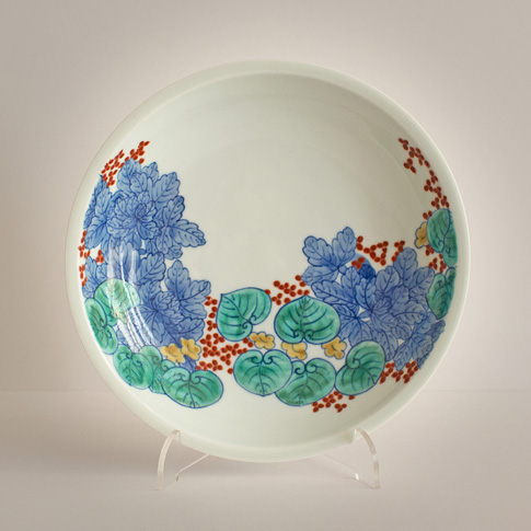 Two Nabeshima dishes, Japan, 20th century Two Nabeshima dishes, Japan, 20th century