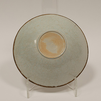 Qingbai bowl (underside), China, Yuan Dynasty
