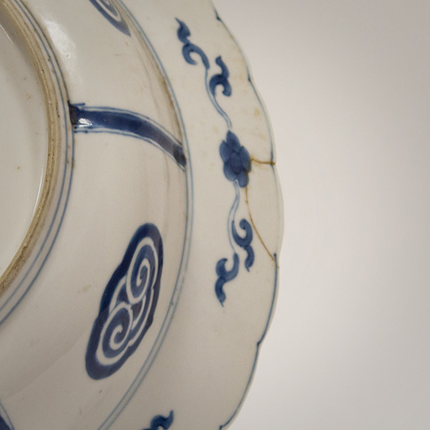 Blue and white porcelain dish in the Kraak style (detail), China, Kangxi, circa 1700