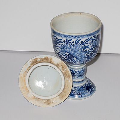 Rare blue and white goblet and cover (cover off), China, Kangxi, circa 1690