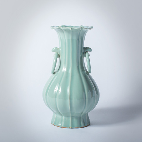 Kyoto celadon vase in the Chinese Longquan style, Japan, Taisho/Showa period, circa 1920-50 Kyoto celadon vase in the Chinese Longquan style, Japan, Taisho/Showa period, circa 1920-50