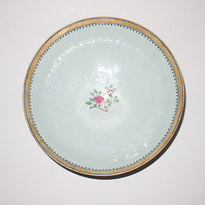 Famille-rose export porcelain bowl (base), China, 18th century