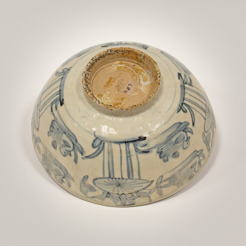 Swatow blue and white porcelain bowl (base), China, Ming Dynasty, Wanli period (1573-1619)