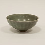 Longquan celadon bowl - China, Song Dynasty, 13th / 14th century