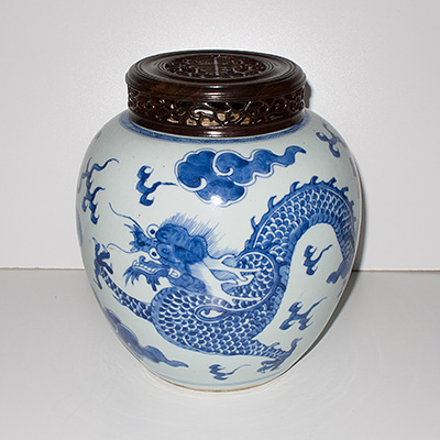 Blue and white porcelain jar, China, Kangxi, circa 1700