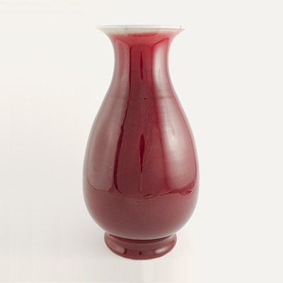 Monochrome copper red glazed porcelain vase, China, Qing Dynasty, early 19th century