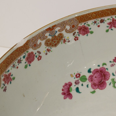 Large famille rose export porcelain bowl (detail), China, Qianlong, circa 1760