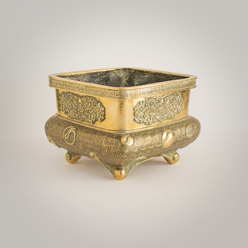 Gilt bronze censer, Japan, Meiji era, circa 1890 Gilt bronze censer, Japan, Meiji era, circa 1890