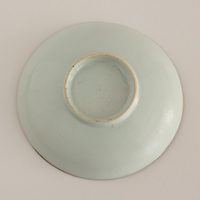 Transitional blue and white porcelain dish (underside), China, Shunzhi period, circa 1650