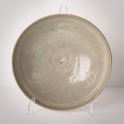 Celadon stoneware bowl, Korea, Koryo Dynasty, 12th century
