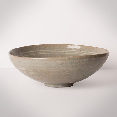Celadon stoneware bowl (view 1), Korea, Koryo Dynasty, 12th century