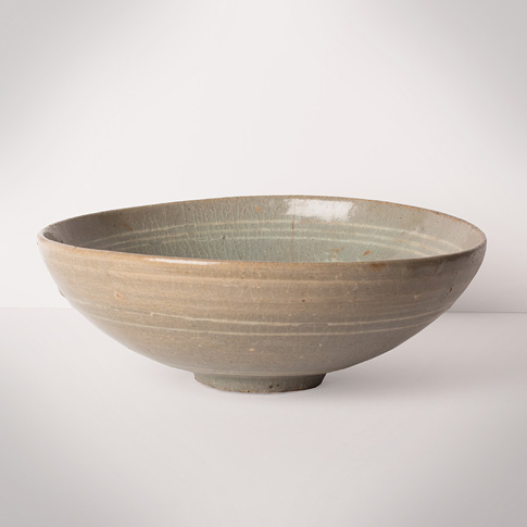 Celadon stoneware bowl (view 2), Korea, Koryo Dynasty, 12th century