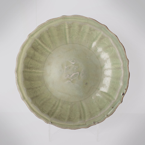Celadon stoneware dish, China, Ming Dynasty, 17th century