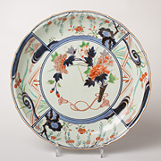 Imari porcelain dish - Japan, Edo Period, circa 1700-20