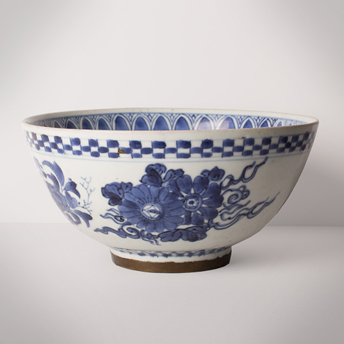 Blue and white porcelain bowl, Japan, Edo period, circa 1680-1720 Blue and white porcelain bowl, Japan, Edo period, circa 1680-1720