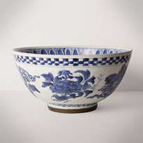 Blue and white porcelain bowl (side 2), Japan, Edo period, circa 1680-1720 [thumbnail]