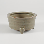 Longquan celadon incense burner - China, Ming Dynasty, 15th century