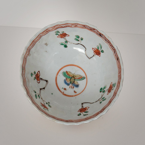 Famille verte tea bowl (view into bowl), China, Kangxi, circa 1700