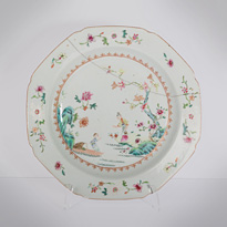 Famille rose export porcelain plate - China, Qianlong period, circa 1760