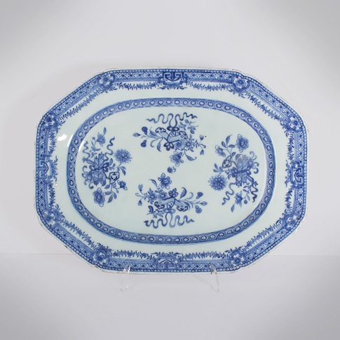 Blue and white export porcelain dish, China, Qianlong period, circa 1760