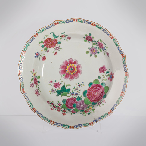Famille rose export porcelain bowl, China, Qianlong period, circa 1760
