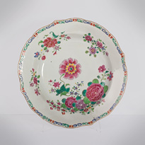 Famille rose export porcelain bowl, China, Qianlong period, circa 1760 [thumbnail]