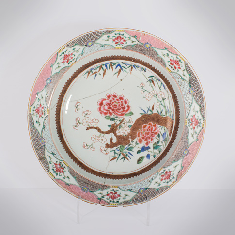 Famille rose export porcelain basin, China, Qianlong period, circa 1750