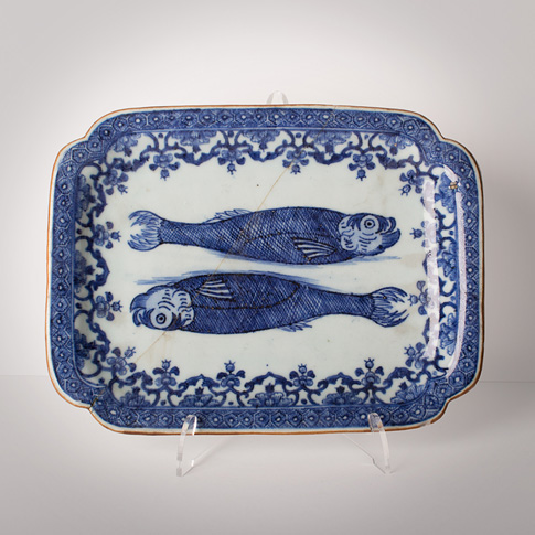 Blue and white porcelain dish, China, Qianlong period, circa 1750-1770