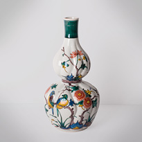Kutani porcelain vase, by Ryusho - Japan, Taisho era, circa 1930