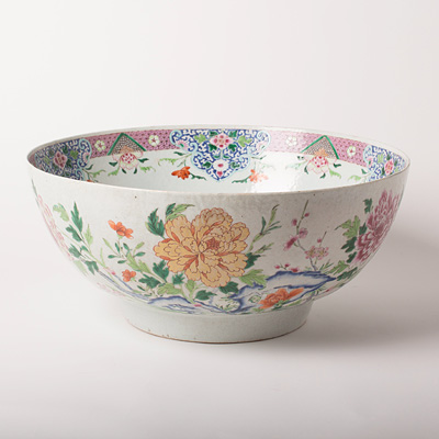 Large famille rose export porcelain bowl, China, Qianlong, circa 1760