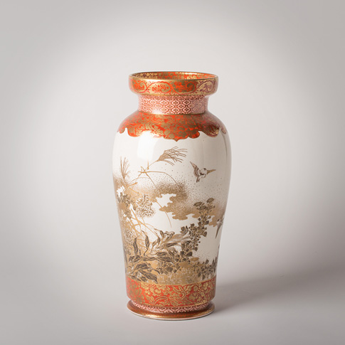 Kutani porcelain vase, Japan, Meiji Era, late 19th century Kutani porcelain vase, Japan, Meiji Era, late 19th century