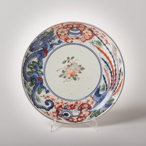Imari porcelain plate, Japan, Edo Period, circa 1750 Imari porcelain plate, Japan, Edo Period, circa 1750