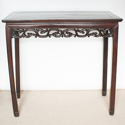 Rosewood table, China, Qing Dynasty, 18th century