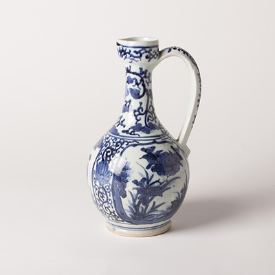 Arita blue and white ewer, Japan, Edo Period, circa 1690