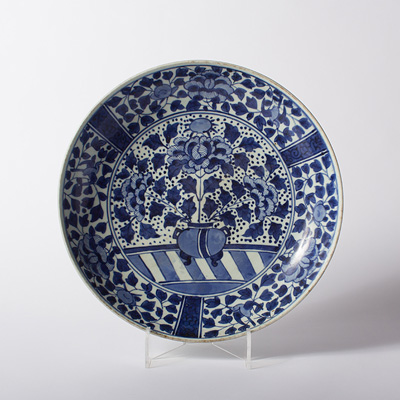 Arita blue and white dish, Japan, Edo Period, 18th century